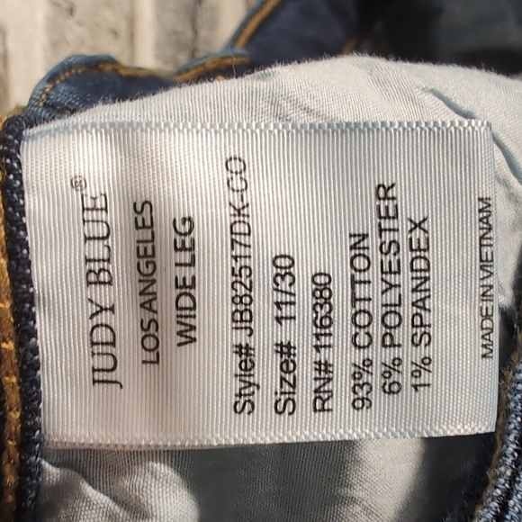 Judy Blue Wide Leg Raw Hem Jeans, Sz. 11/30. - Picture 7 of 7